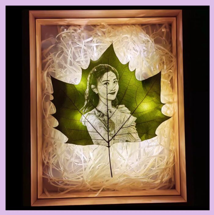 custom photo giftsLeaf carving custom creative photos as a gift for friends or mothers - Image 3