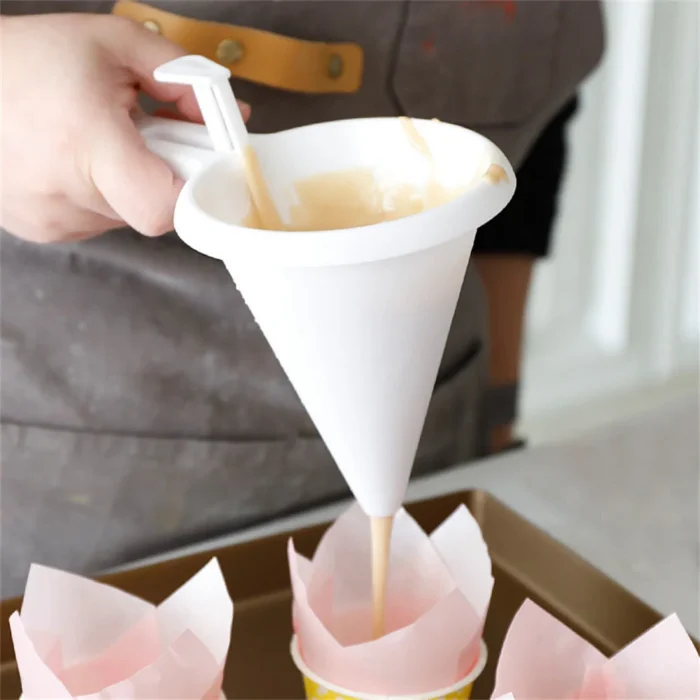 1PC Hand-held Baking Funnel Tools Adjustable Cream Batter Cupcake Chocolate Liquid Dispenser Pancake Baking Tools - Image 4