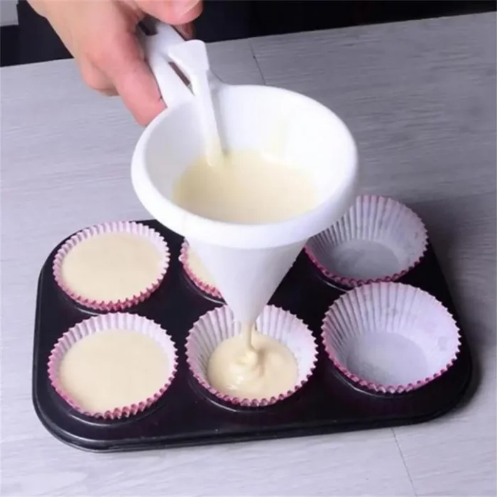 1PC Hand-held Baking Funnel Tools Adjustable Cream Batter Cupcake Chocolate Liquid Dispenser Pancake Baking Tools