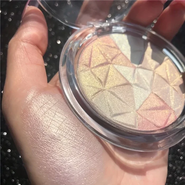Luxe Glow Highlighter and Bronzer Palette - Ultra-Concentrated Shimmer for Face Body - Long-Lasting & Versatile for Any Occasion - Image 6